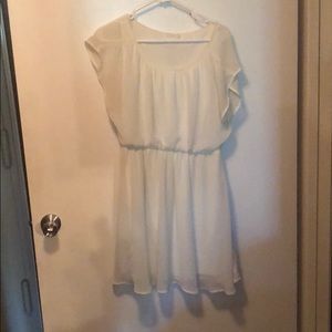 Lush white flow dress